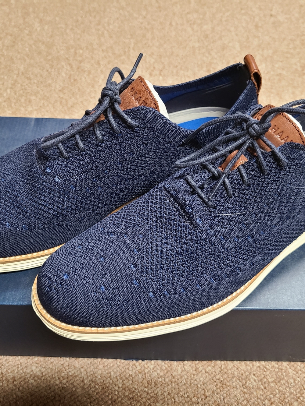 Cole Haan Men's 10.5M Original Grand OS hybrid sneakers - Picture 2 of 7